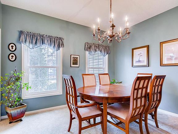 4th image of 1588 Thornhill Ln