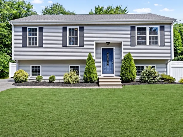 71 Belmont St, Rockland, MA 02370