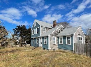 14 Walley Ct, Hyannis, MA 02601