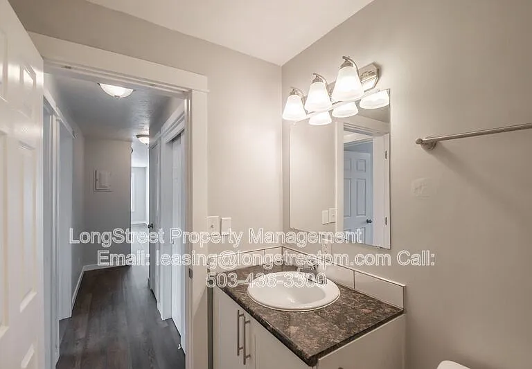 208 5th Ave SE #208 — Photo 40