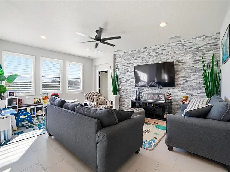 1461 Clear Brook Pl — Photo 15