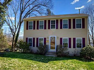 166 Whiting St, Cranston, RI 02920
