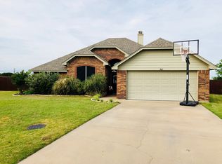 2805 Tour Ct, Granbury, TX 76049