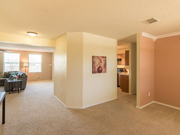 4th image of 3331 Spur Dr