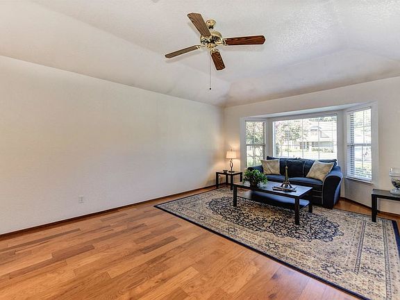 4th image of 11544 Bear Valley Ct