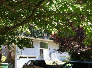 8726 25th Ave NE, Seattle, WA 98115