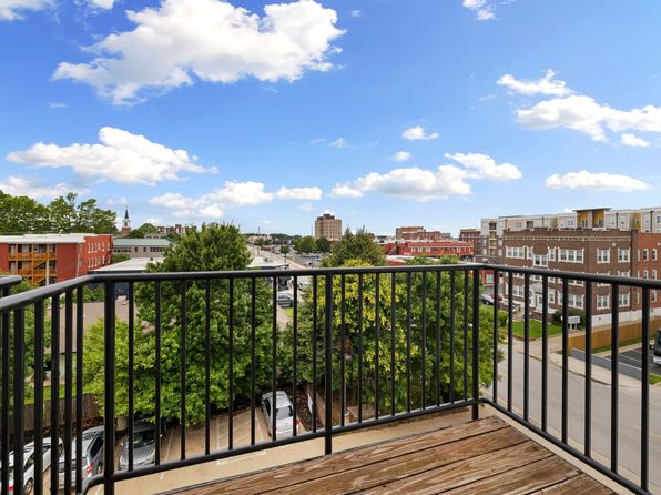 430 E Elm St APT 409