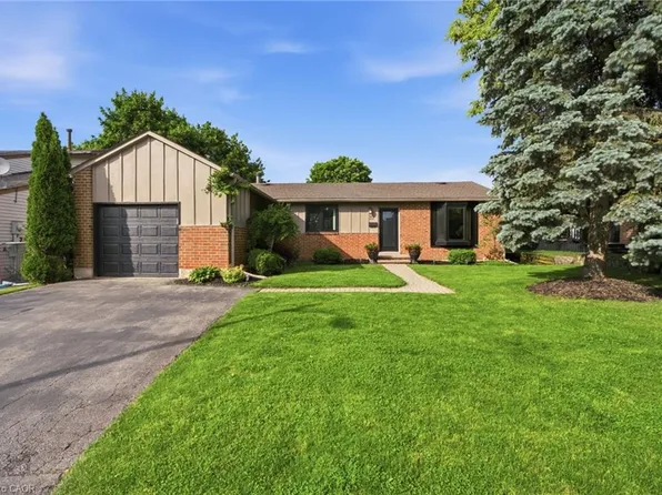 37 Melissa Cres, Hamilton, ON L9H 7C5