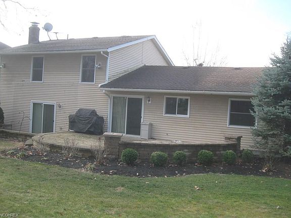 2nd image of 16055 Forestwood Dr
