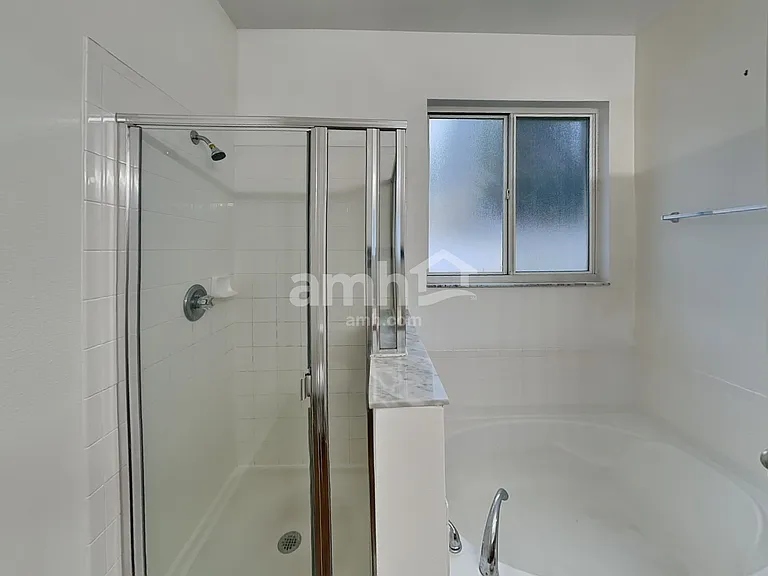 499 Vicks Landing Dr — Photo 14
