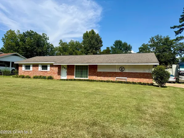 17600 E John C Stennis Dr, Louisville, MS 39339