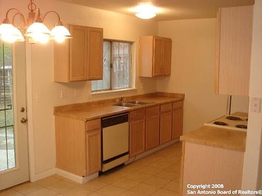 5th image of 7014 GLEN POINT DR