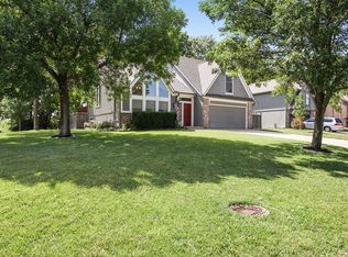 6332 Anderson St, Shawnee, KS 66226