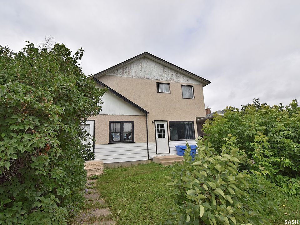 1st image of 664 7th Street E