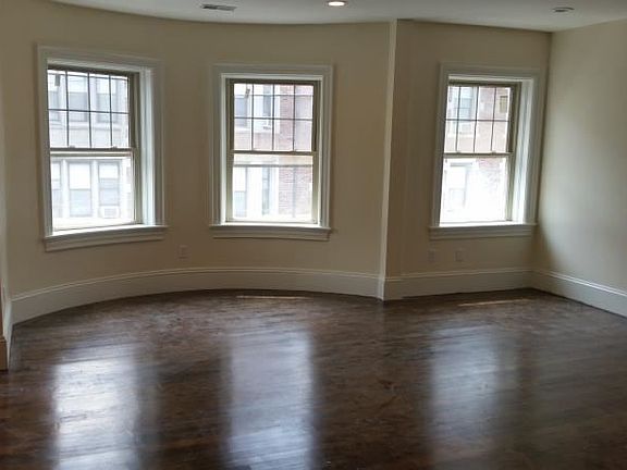 landlord_unit_photo_325026_4