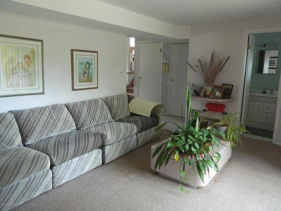 3rd image of 21 Whittier Dr