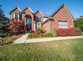 39366 Lilly Ct, Farmington Hills, MI 48331