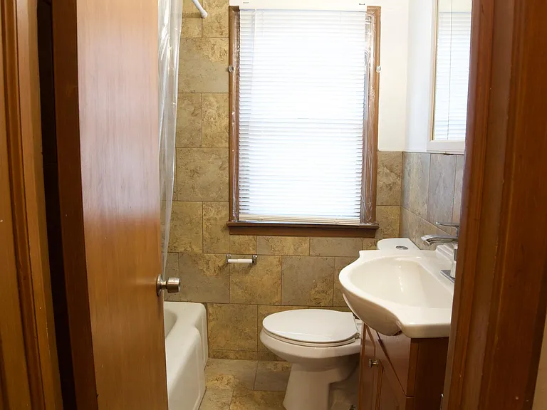 434 Pierce St NE — Photo 2