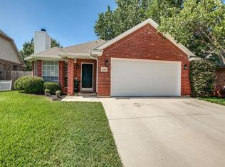 9044 San Joaquin Trl, Fort Worth, TX 76118