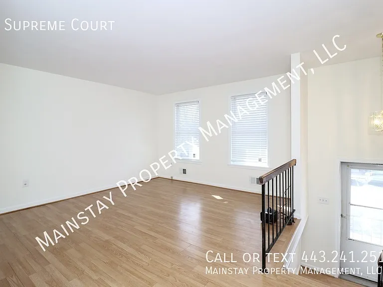5 Supreme Ct — Photo 3