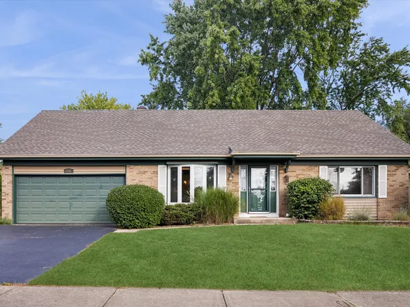 226 Hampshire Ln, Bolingbrook, IL 60440