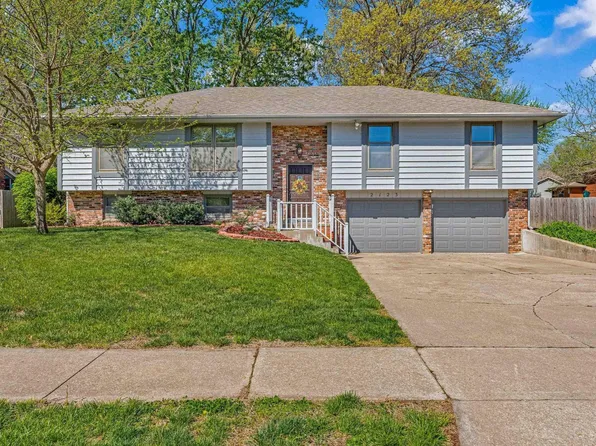 2123 SW Brookfield St, Topeka, KS 66614