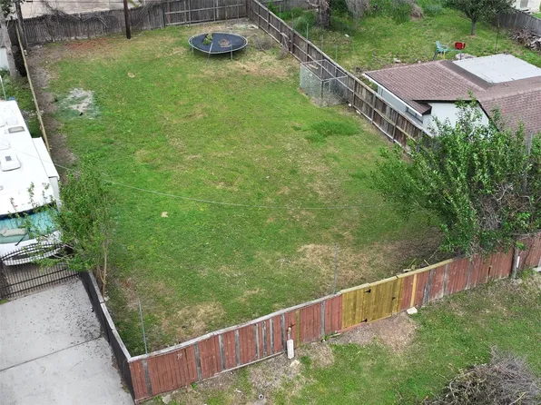 3607 Zoch Ln, Houston, TX 77092