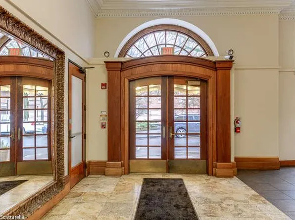 1005 SW Park Ave Unit 803, Portland, OR 97205