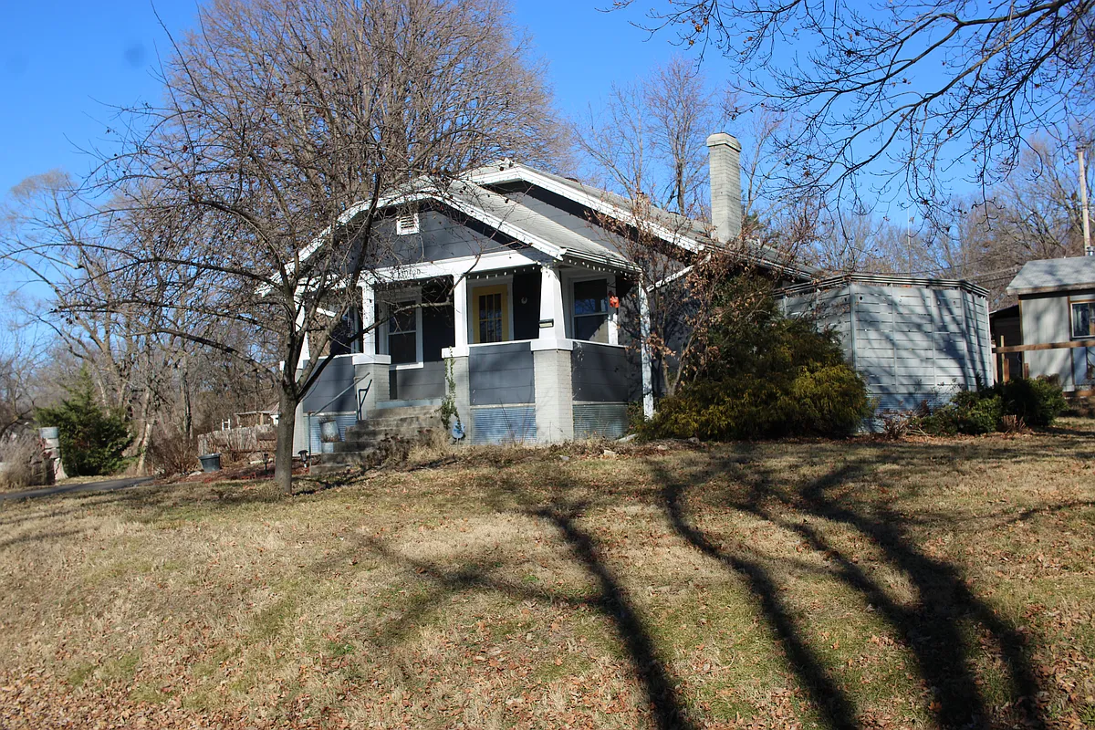 Building Photo - 10420 Gill St