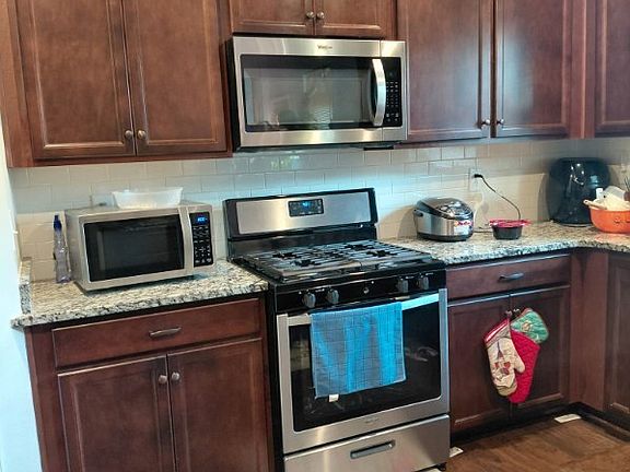 4th image of 4432 Demesne Way