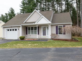 33 Fernwood Dr #33, Litchfield, NH 03052
