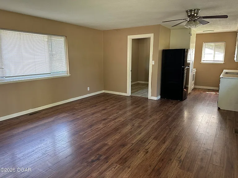 1229 Reid Rd — Photo 7