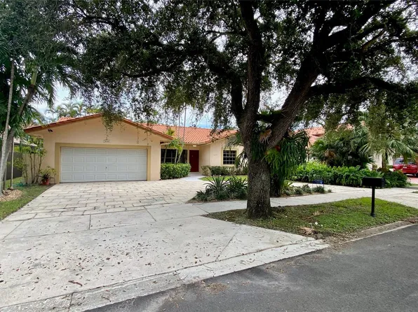 16501 NW 84th Avenue, Miami Lakes, FL 33016