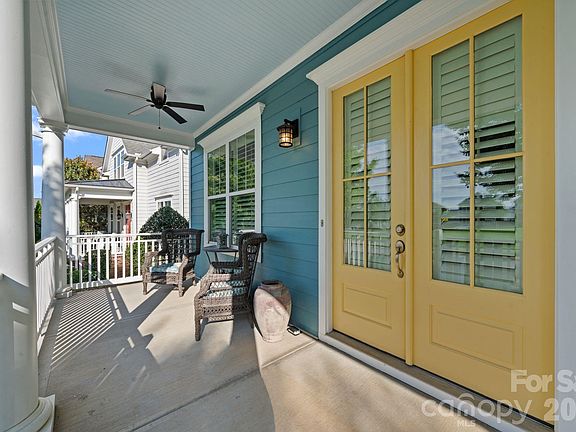 5th image of 2319 Lochview St