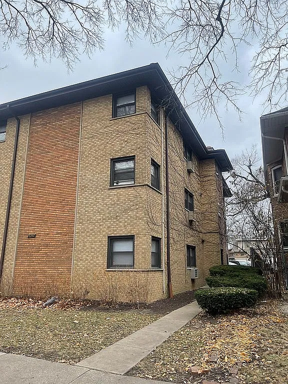 2 bed, 725 sqft, $1,625 — Photo 1
