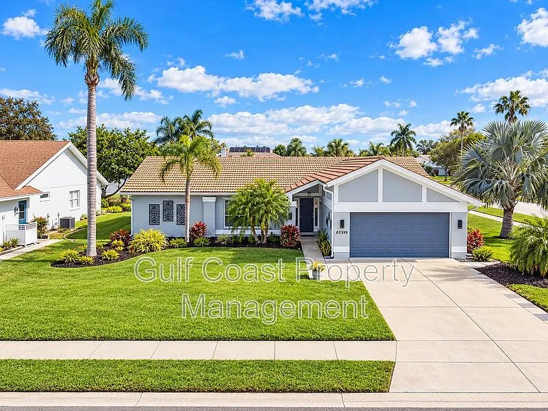 3 bed, 2.0 bath, 1617 sqft, $2,300 — Photo 1