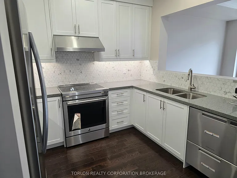 438 William Dunn Cres — Photo 4