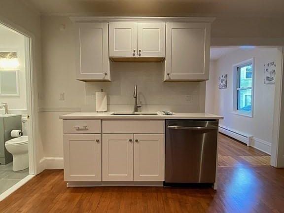 5th image of 22 Carlton St APT 1