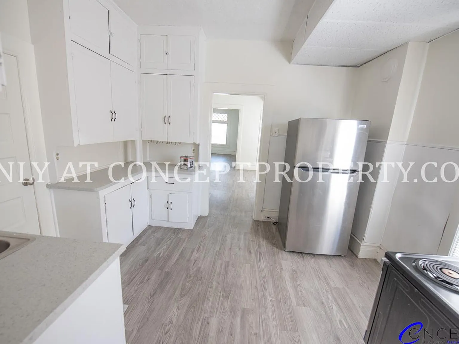 Jones Court — Photo 1