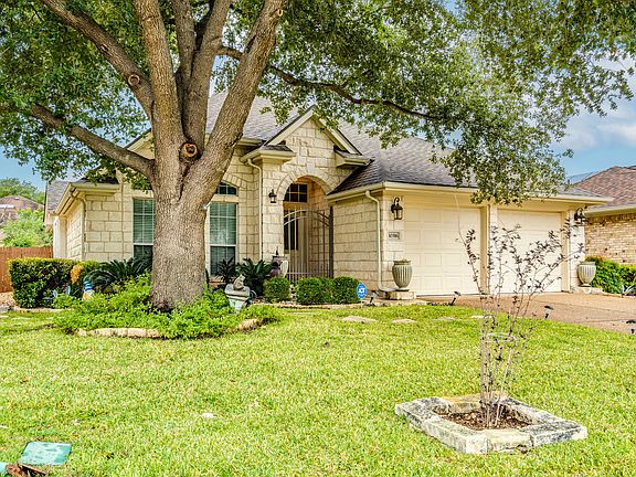 3rd image of 10316 Shinnecock Hills Dr