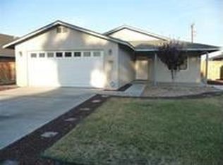 1544 S Yorktown St, Ridgecrest, CA 93555