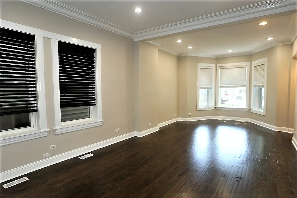 3 bed, 1300 sqft, $3,395 — Photo 4