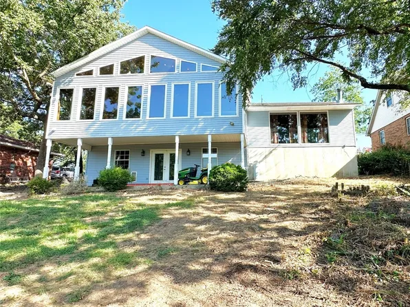 5381 W Hilltop Rd, McAlester, OK 74501