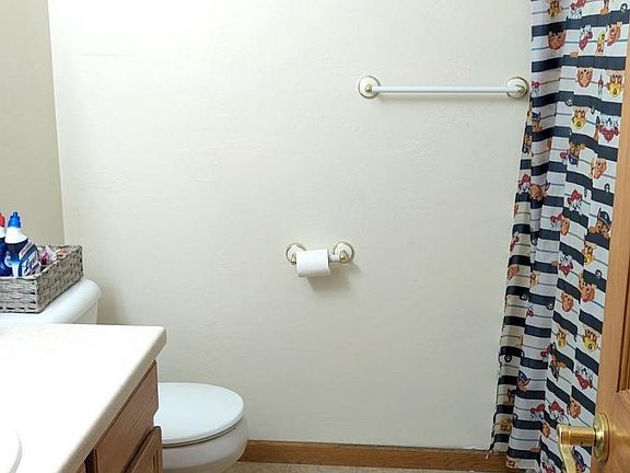 4th image of 1006 E Mill Pond Cir #2