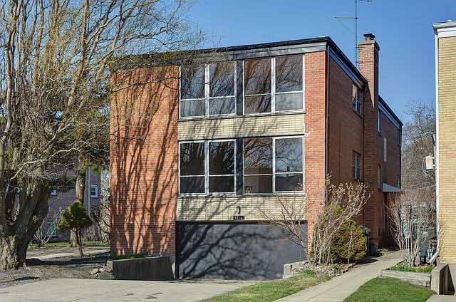 1st image of 6816 N Hamlin Ave #2