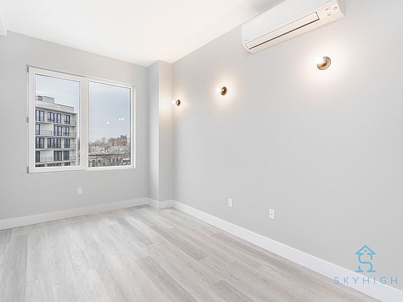 5th image of 641 E 28th St #3CC