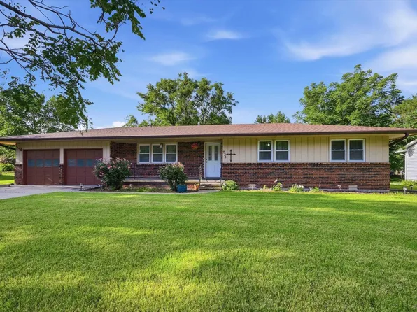231 Safford St, Osage City, KS 66523