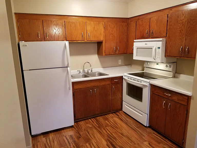 5751 Quincy St #4 — Photo 2