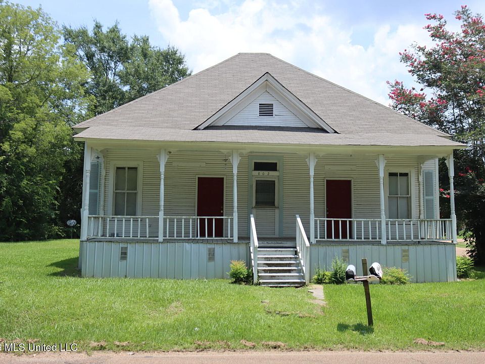 1st image of 802 Union St