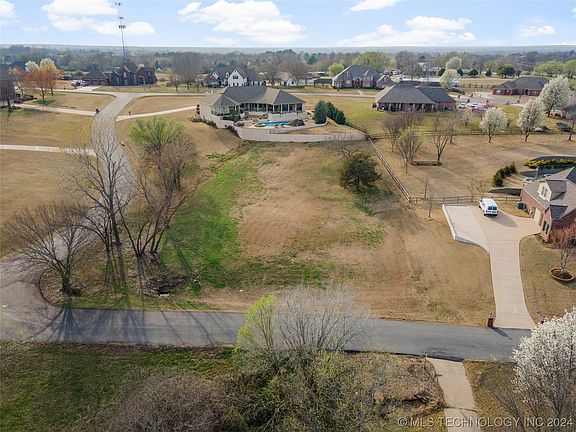 3rd image of S 283rd East Ave